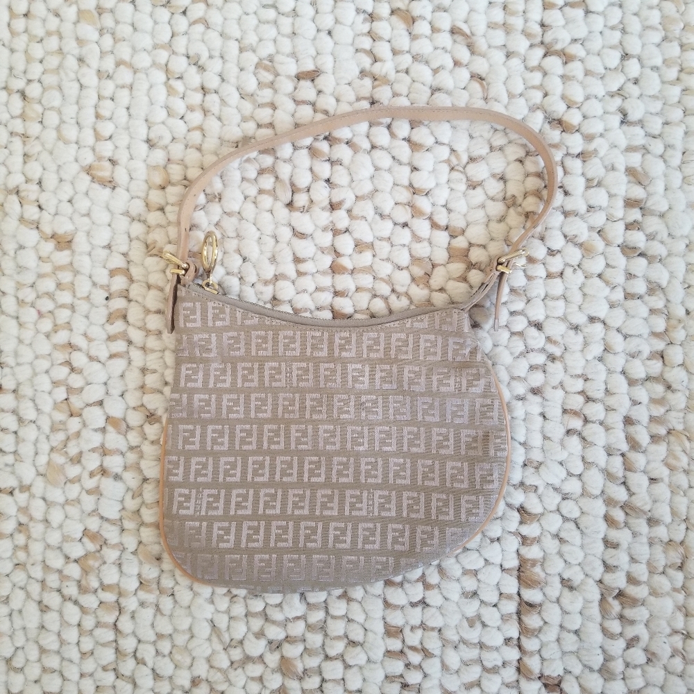 SOLD ❄️ Fendi Vintage Zucchino Oyster Bag - Picture 3 of 12